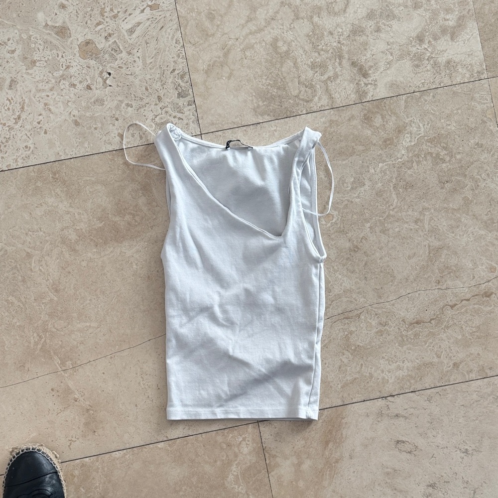 Zara White Sleeveless Top